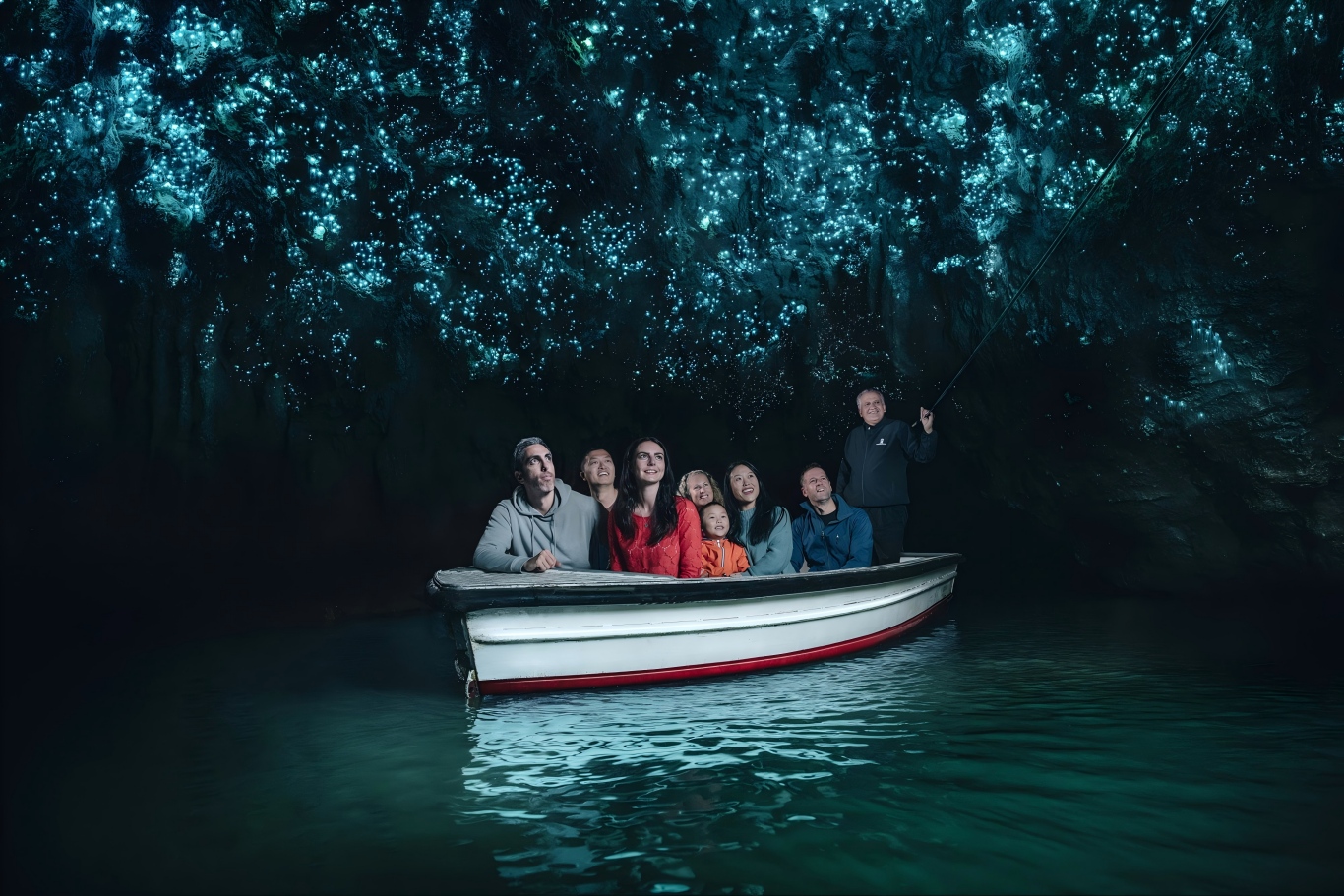 怀托摩萤火虫洞 Waitomo Glowworm Caves