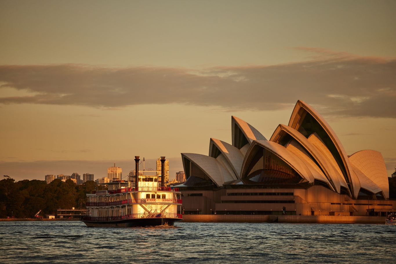 悉尼港晚餐巡游 Sydney Harbour Dinner Cruise
